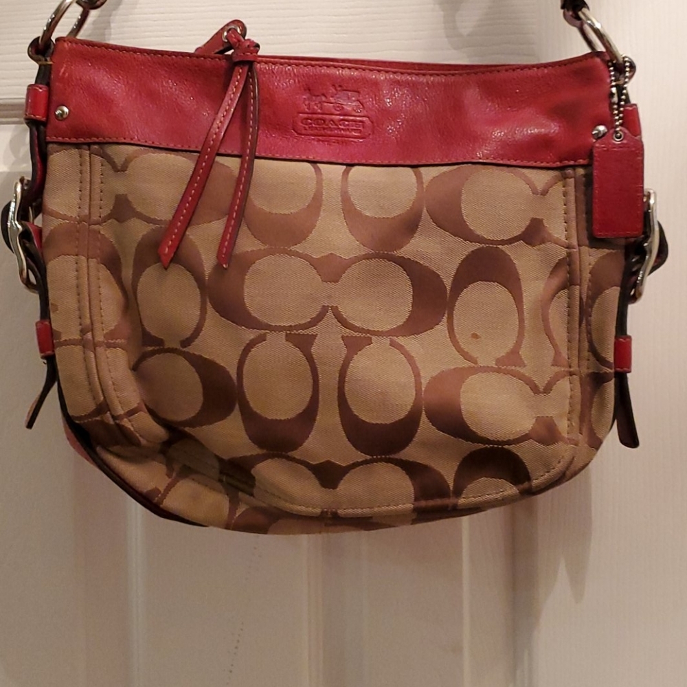 Coach shoulder handbag red and tan